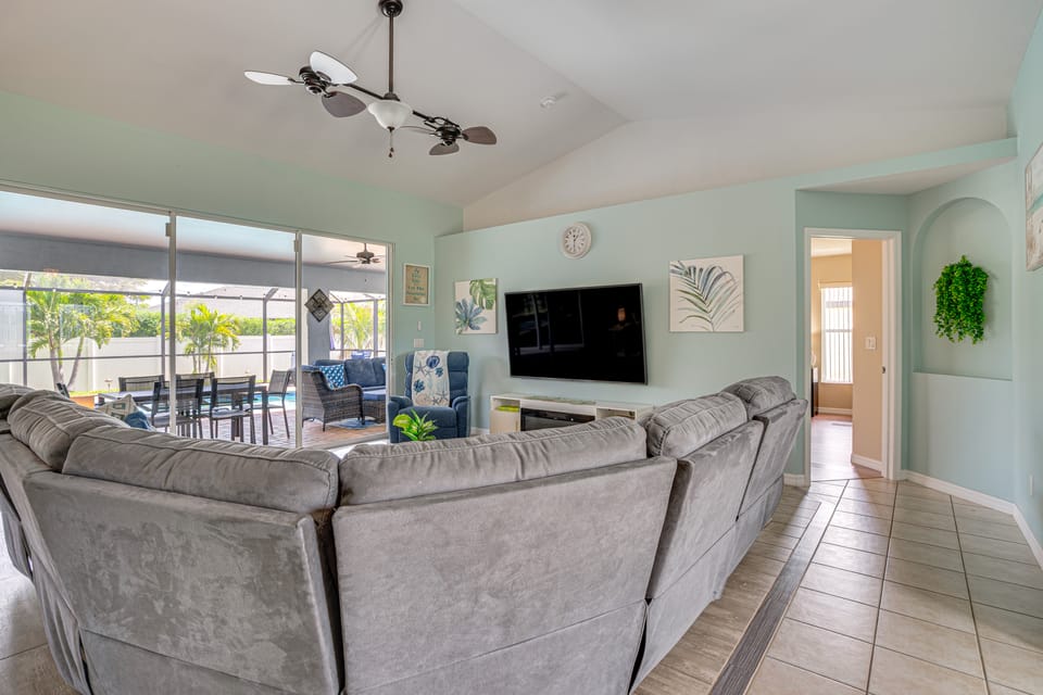 Pool Paradise! Cape Coral Retreat w/ Beach Gear House in Cape Coral