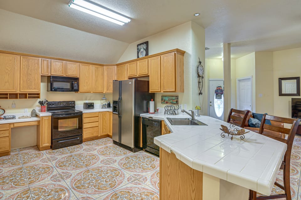 Explore Alvin! Charming Home Near College & Dtwn House in Alvin