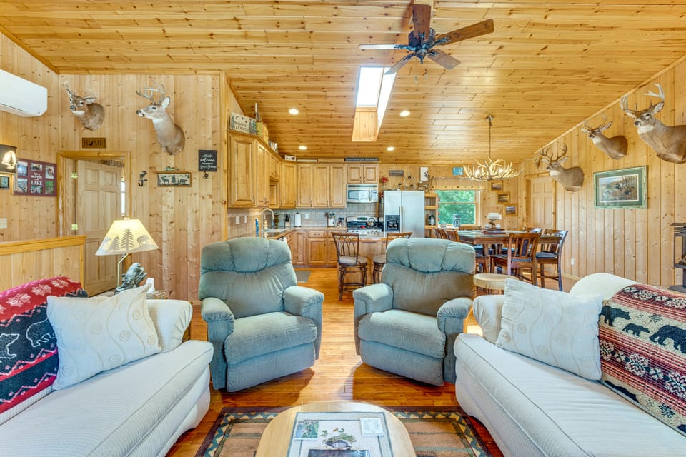 On 4 Acres! Retreat w/ Lake Access in Maple City Apartment in Sleeping Bear Dunes