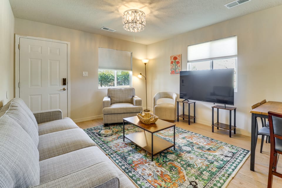 2 Mi to Old Town ABQ! Cozy Desert Retreat House in Albuquerque