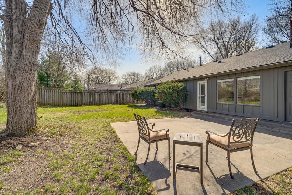 Overland Park Home Near Dtwn w/ Easy Hwy Access House in Overland Park