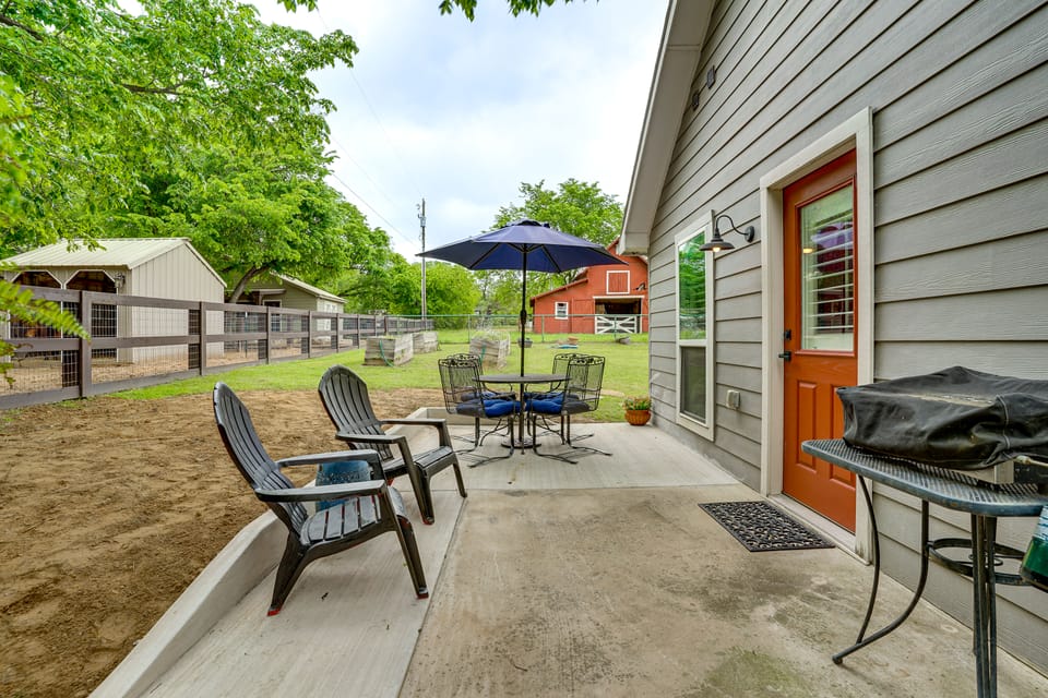 Backyard Bungalow w/ Pool & Country Views House in Denton