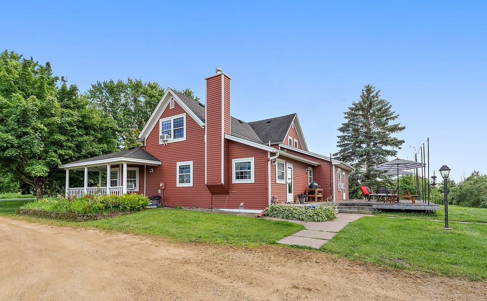 Spacious Family Getaway on Apple Orchard in Hugo! House in Minnesota