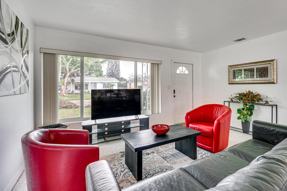 Walk to FIT Campus! Pet-Friendly Home in Melbourne House in Melbourne