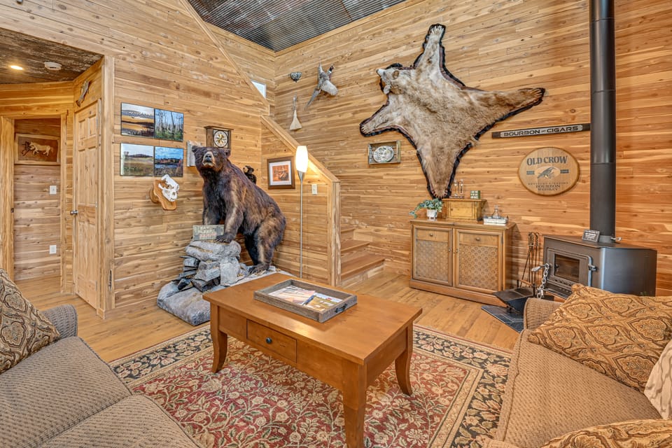 Group Escape 3 Mi to Nolin Lake! Fish, Hike & Boat House in Nolin Lake
