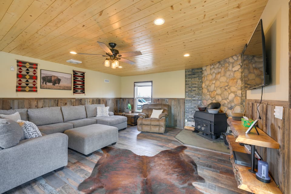 Near Trails & Rio Grande Fishing! Mtn-View Cabin House in Colorado