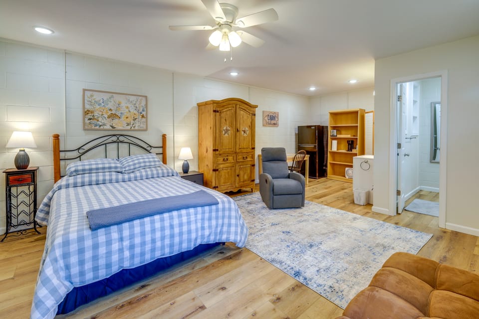 Near Greers Ferry Lake! Cabin w/ Resort Perks Apartment in Greers Ferry Lake