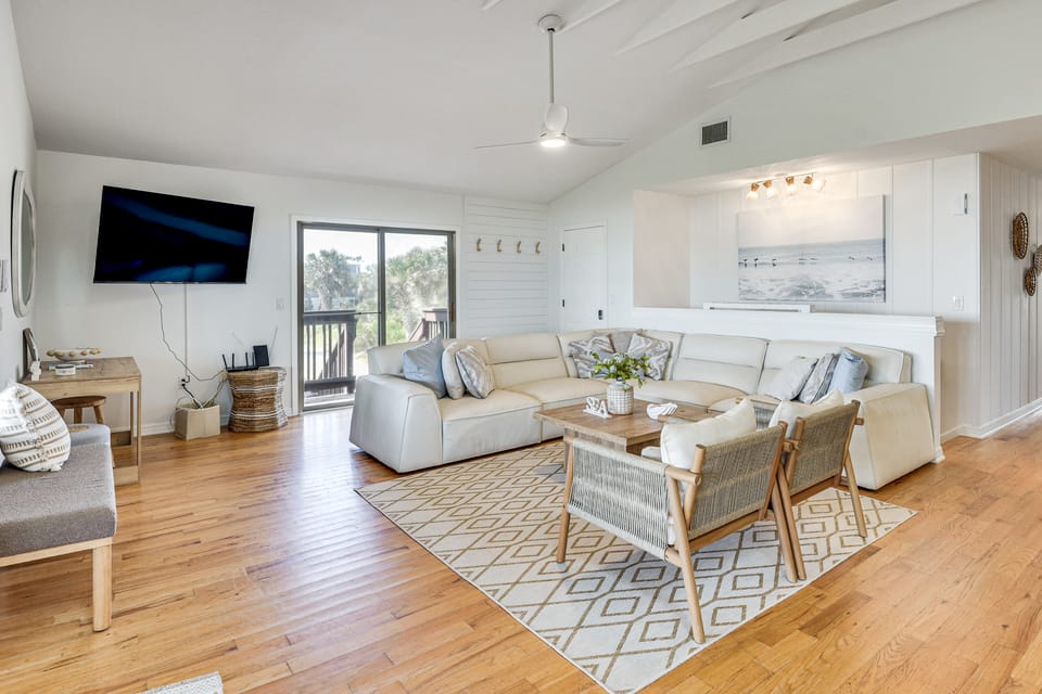 Ocean Views + BBQs: Group Getaway in Palm Coast! House in Palm Coast
