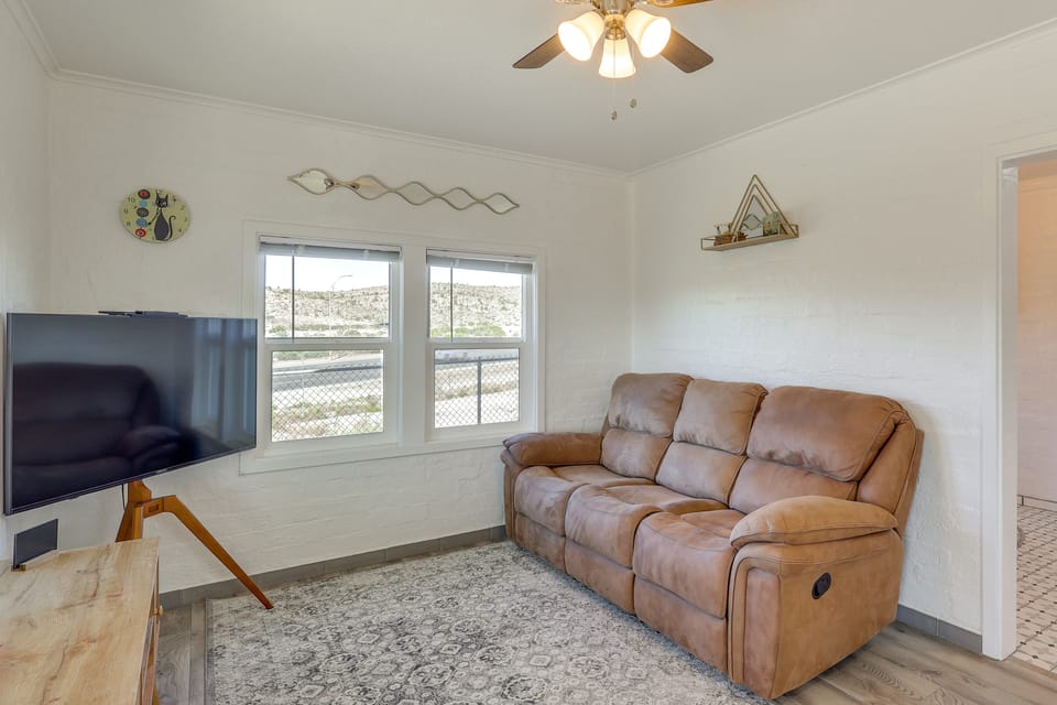 Route 66 Roadtripper Retreat w/ Private Backyard House in Kingman