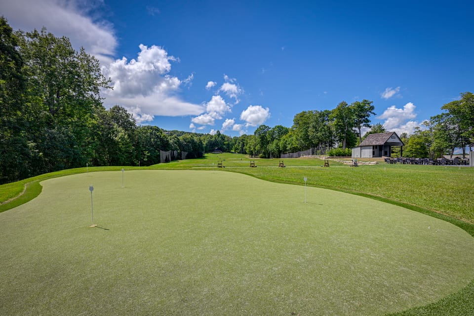 Mountain Retreat w/ Community Perks in Glenville! House in Tennessee