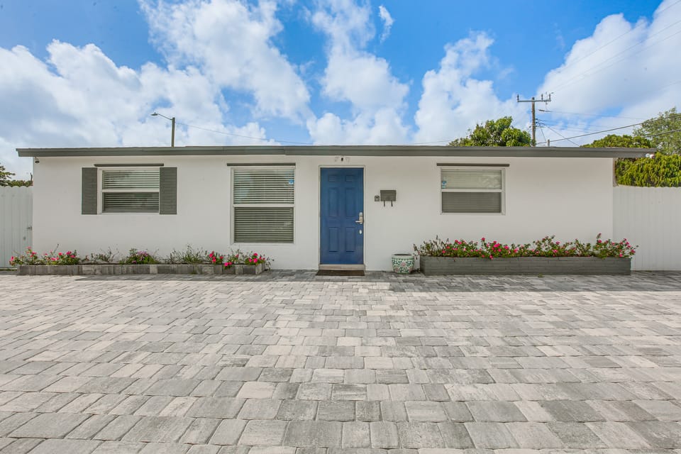 Explore West Palm Beach! Retreat w/ Yard + Patio House in West Palm Beach