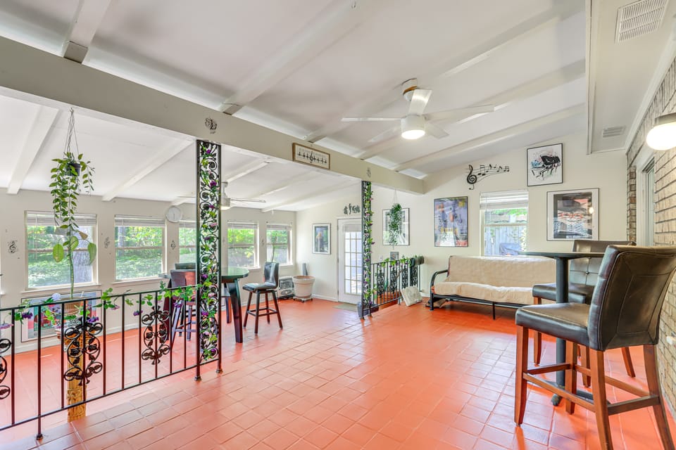 Gym, Office! Extended Base 8 Mi to Marietta Square House in Georgia