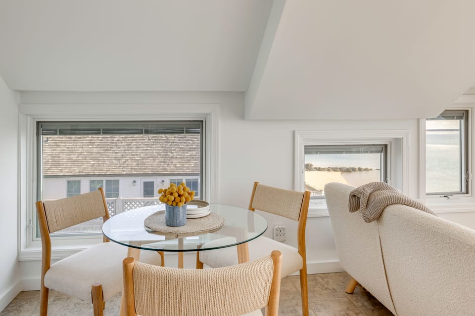 Spectacular Views! Oceanfront Unit in Provincetown Apartment in Provincetown