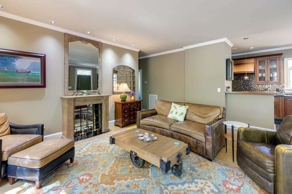 On-Site Creek! Peaceful Wooded Retreat in Havelock House in North Carolina