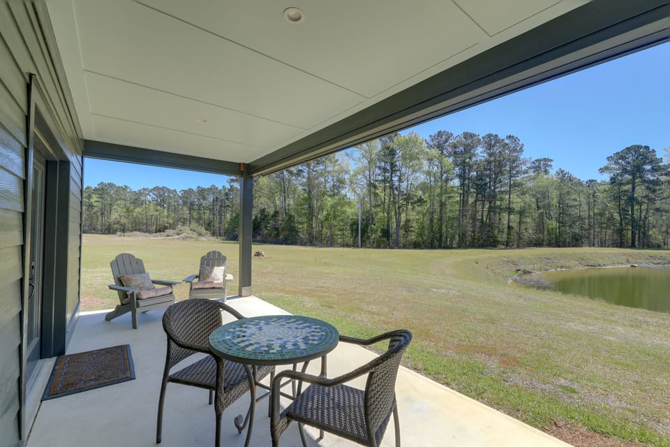 Patio w/ Pond & Forest Views! Havelock Retreat House in North Carolina