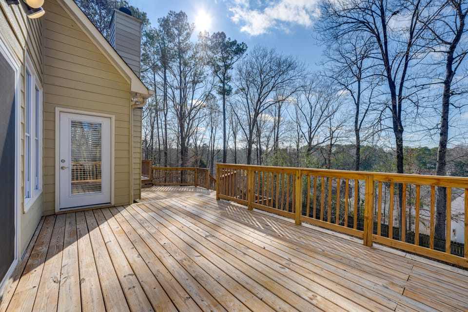 Private Yard & Pool Access! Family Home in Acworth House in Allatoona Lake
