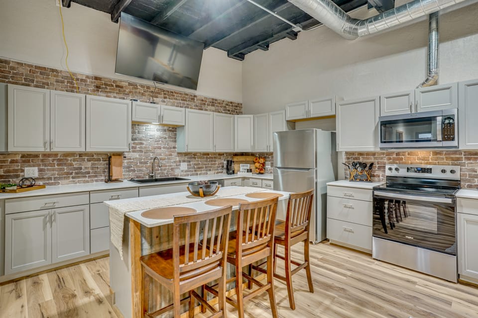 Explore Dtwn Burkburnett! Industrial Apt w/ Patio Apartment in Oklahoma