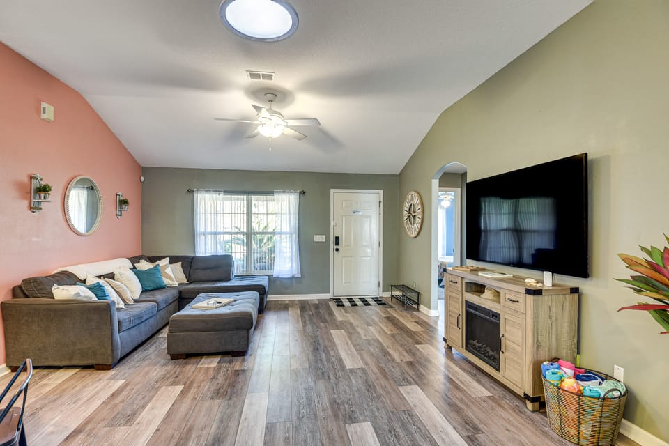 Patio & Poolside Relaxation! Palm Coast Getaway House in Palm Coast