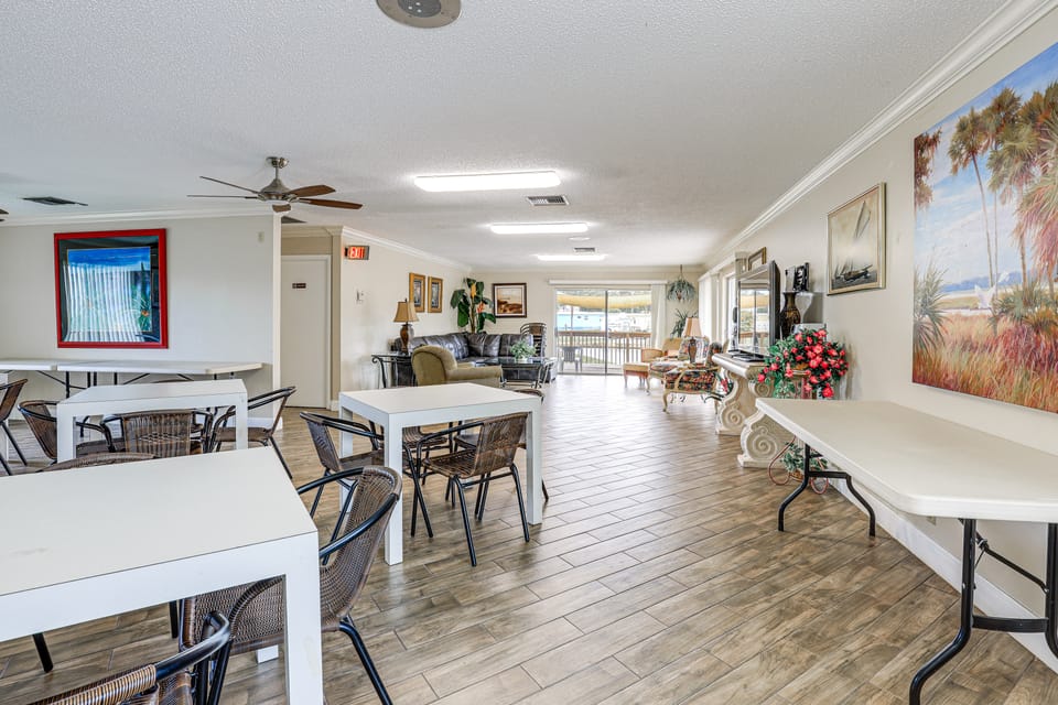 4 Mi to Beach! Jupiter Retreat w/ Pool Access Apartment in Jupiter