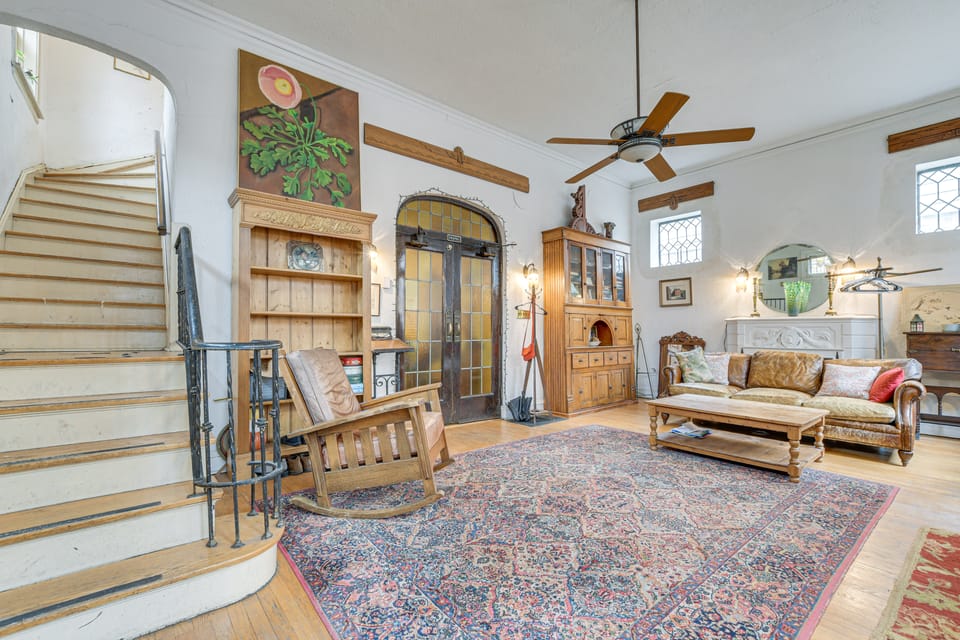 Historic 1930s Retreat! Walk to Wicker Park House in Bucktown