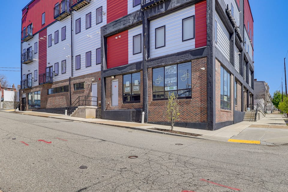 Explore the City! Walkable Lawrenceville Condo Apartment in Pittsburgh