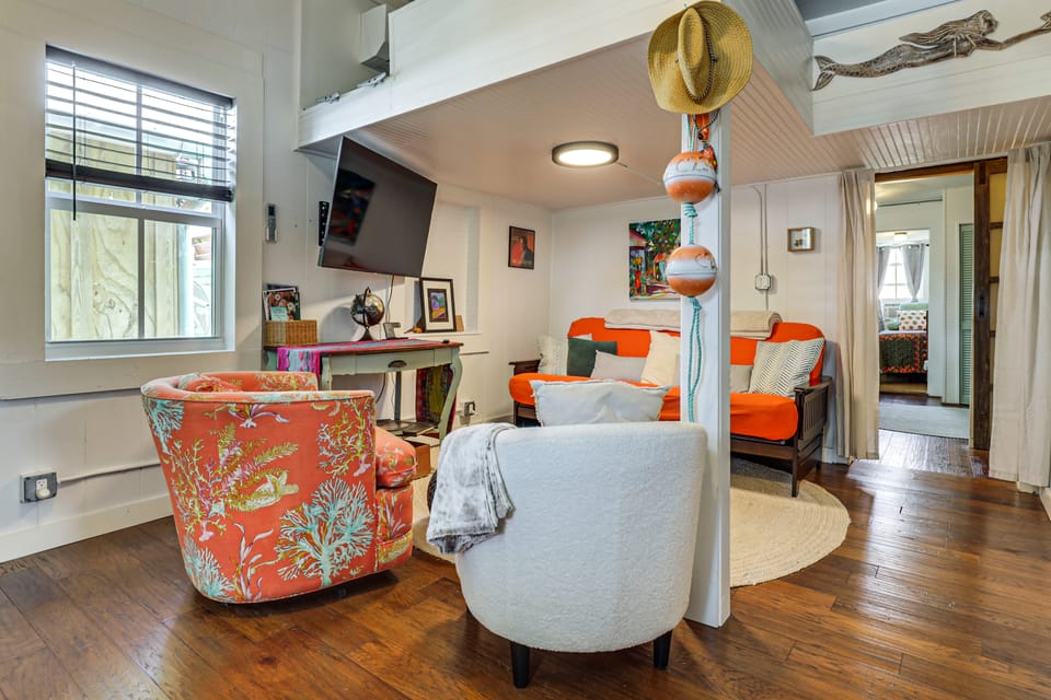 Walk to Southernmost Point! Conch Cottage w/ Patio House in Key West