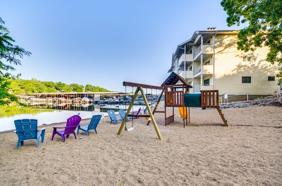 Beach, Boat Slip, Views! Lake of the Ozarks Condo Apartment in Osage Beach