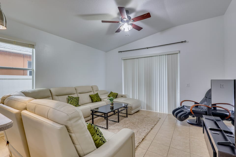 Family Home Near Downtown Tampa w/ Community Pool! House in Tampa