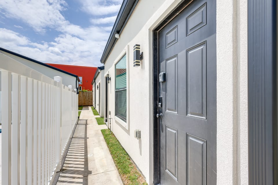 3 Blocks to Beach! Pet-Friendly South Padre Studio Apartment in South Padre Island