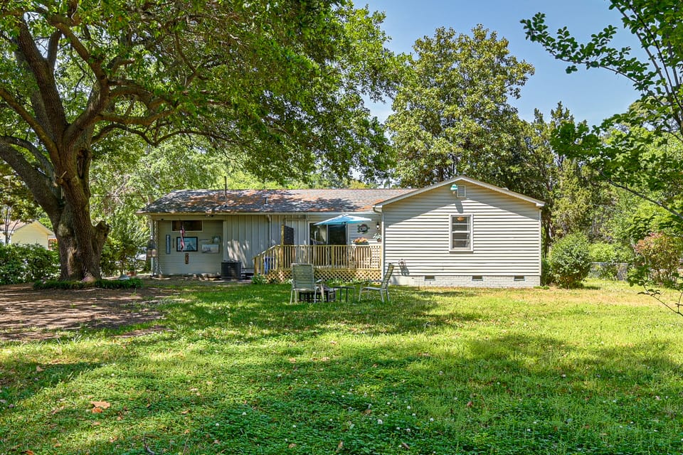 2 Mi to Myrtle Beach Boardwalk: 2 King Beds! House in Myrtle Beach
