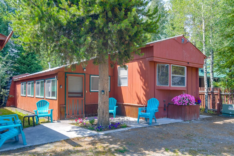 'Elk Home' - Yellowstone Basecamp < 1 Mi to Park! House in West Yellowstone