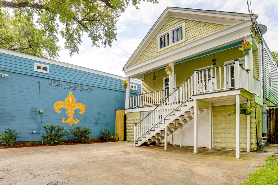 Historic Home + Carriage House in Mid-City NOLA! House in New Orleans