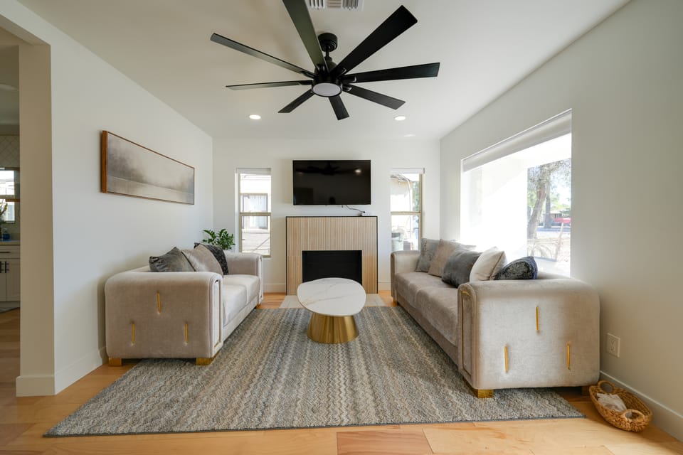 Pet-Friendly Phoenix Retreat: Main House + Casita! Apartment in Phoenix