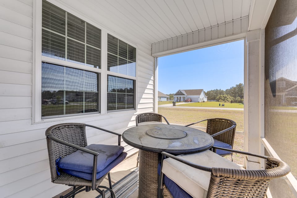 Gateway to Emerald Isle! Coastal Gem w/ Golf Cart House in North Carolina