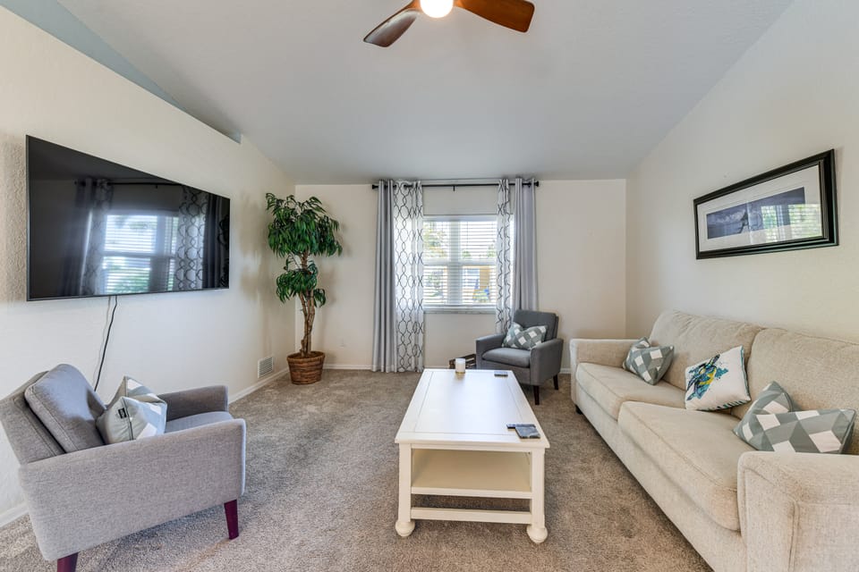 3 Mi to Beach! Englewood Family Gem + Private Pool House in Englewood