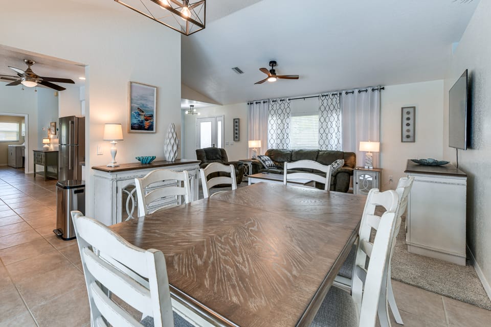 3 Mi to Beach! Englewood Family Gem + Private Pool House in Englewood