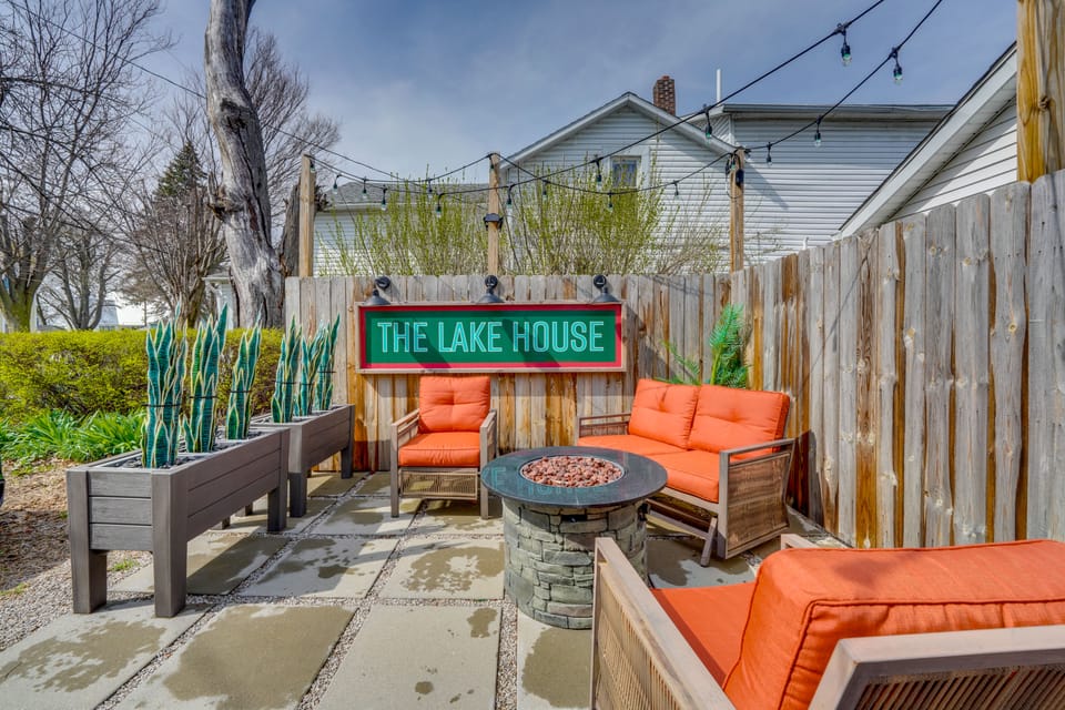 Explore Dtwn Sandusky! Unique Lake Erie Getaway Apartment in Sandusky