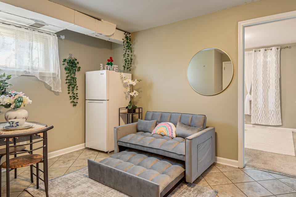 12 Mi to Nat'l Mall: Cozy Apt w/ Shared Patio Apartment in Springfield