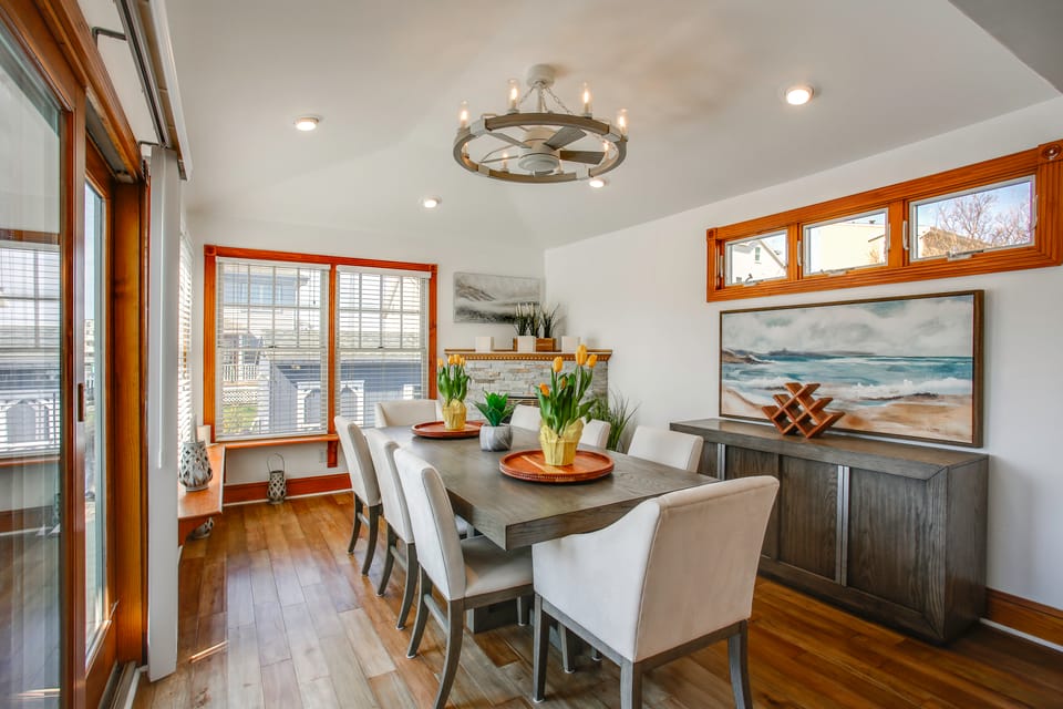 1 Mi to Steel Pier: Spacious Home w/ Private Yard! House in Atlantic City
