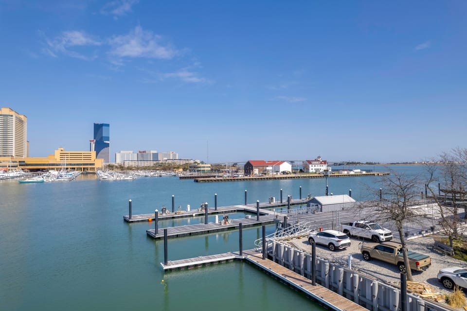1 Mi to Steel Pier: Spacious Home w/ Private Yard! House in Atlantic City