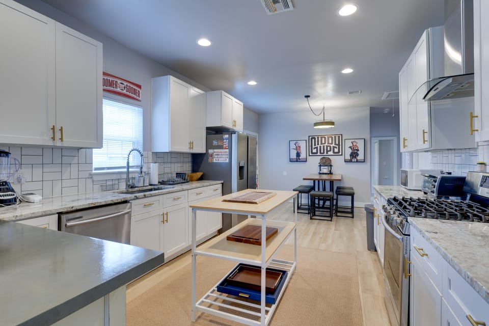 Walk to Norman Hot Spots: Family-Friendly Home! House in Norman