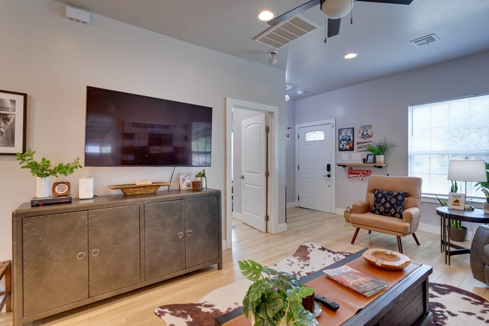 Walk to Norman Hot Spots: Family-Friendly Home! House in Norman