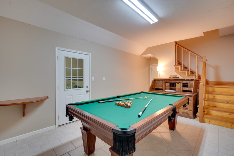 Bring Your Boat! 'All Decked Out' Byrdstown Home House in Tennessee