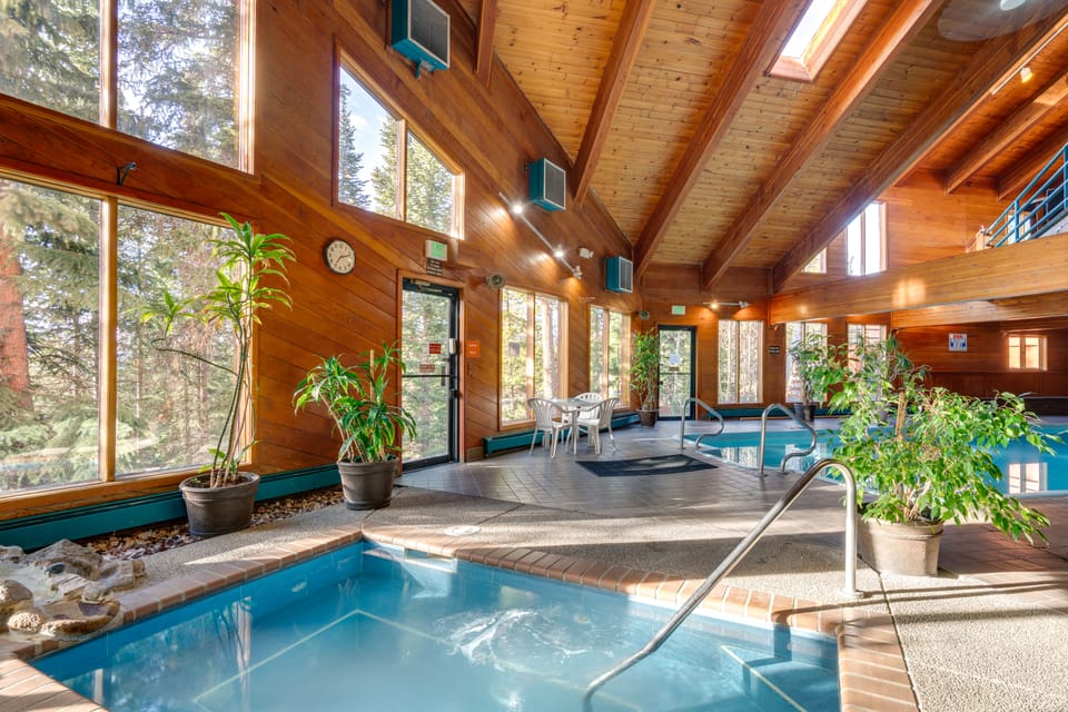 All-Season Base w/ Epic Views in Silverthorne! Apartment in Wildernest