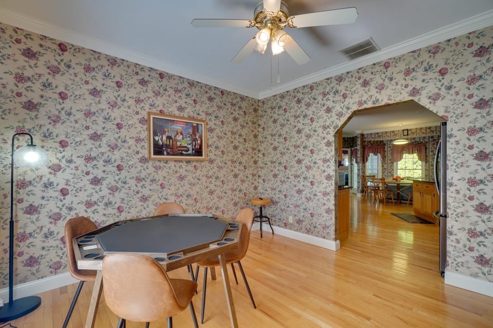 4 Mi to Dale Hollow Lake! Countryside Retreat House in Tennessee