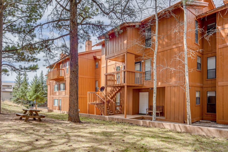 Walk to Angel Fire Resort! Mtn-View Condo Near Fun Apartment in Angel Fire