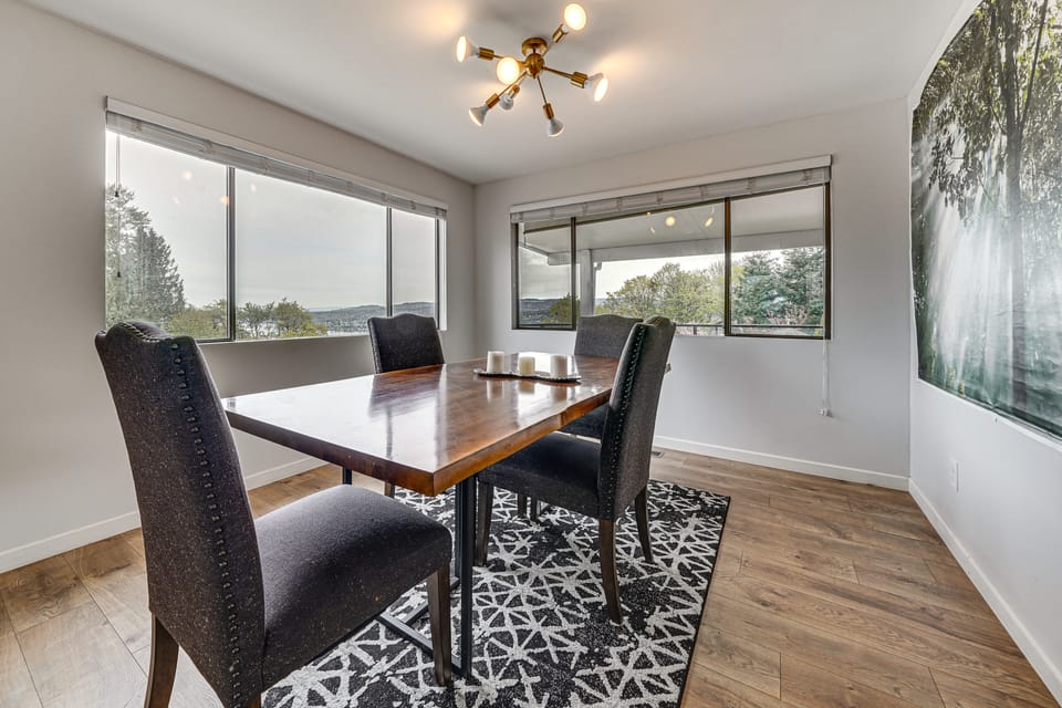 Lake View! South End Seattle Home Near Lumen Field Apartment in Bryn Mawr-Skyway