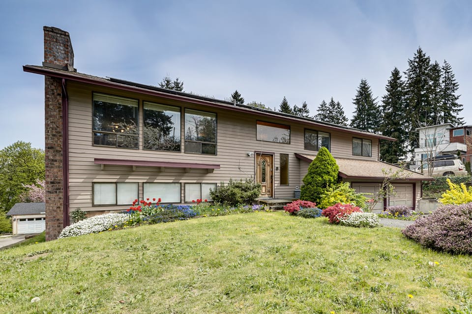 Lake View! South End Seattle Home Near Lumen Field Apartment in Bryn Mawr-Skyway