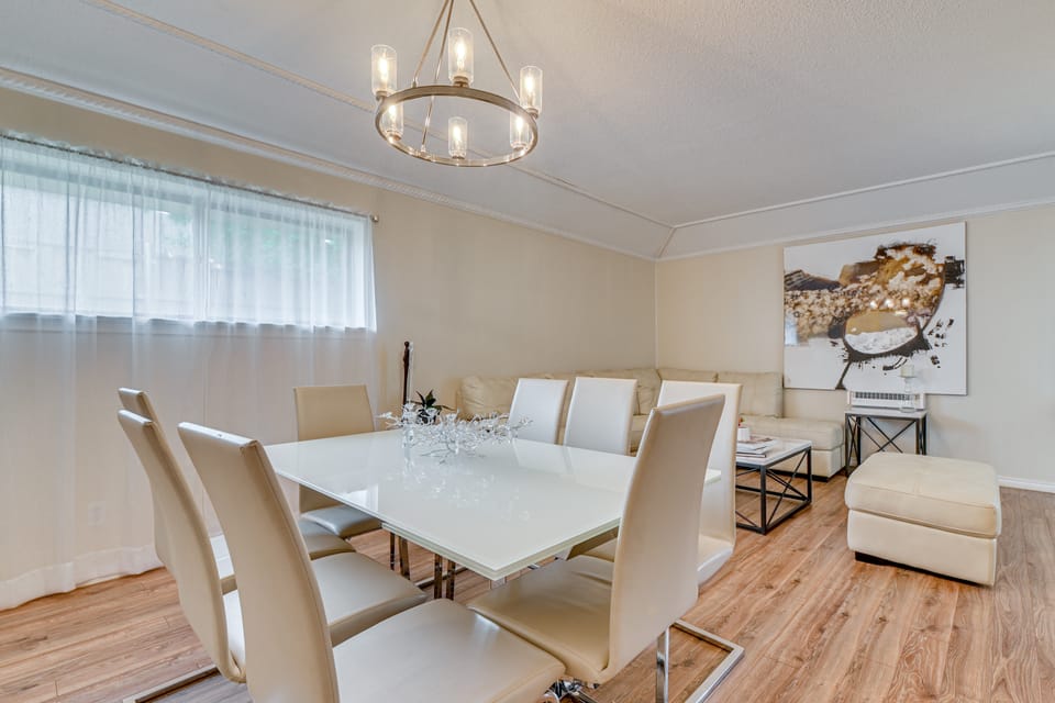 Luxury Home w/ Media & Upscale Upgrades House in Dallas