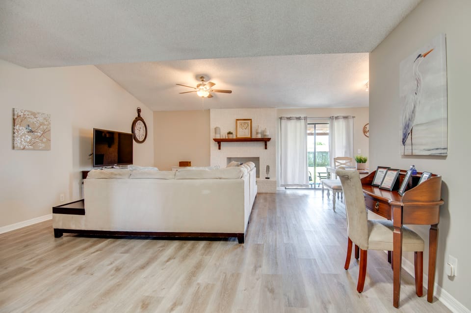 Shops, Nature & Beaches! Updated Palm Bay Getaway House in Palm Bay